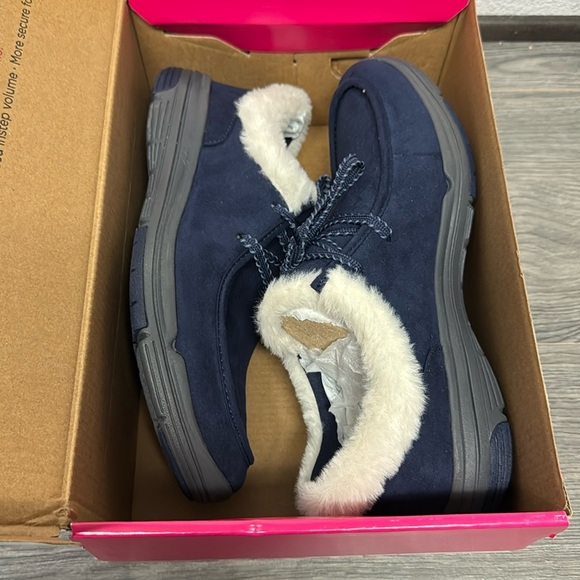 Ryka Water-Repellent Lace-Up Cozy Ankle Boots - Avid - Picture 2 of 6